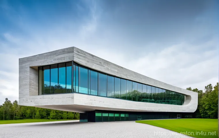 에스토니아에서 유명한 조각 공원 및 미술관 - **Prompt:** A striking architectural shot of the Kumu Art Museum in Tallinn, Estonia. The modern, im...